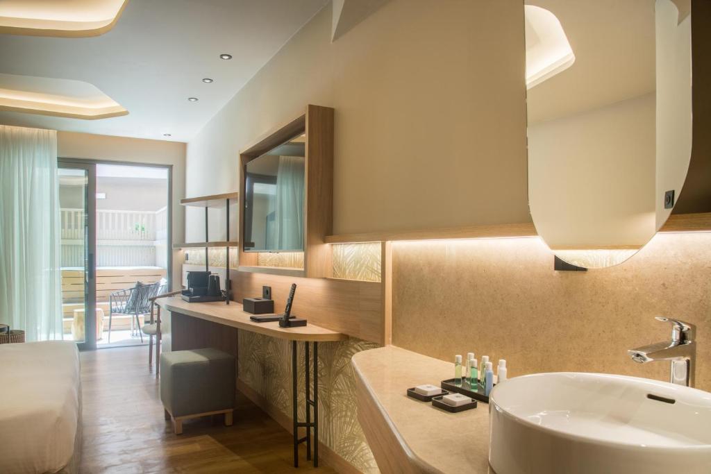 SENSEANA Sea Side Resort & Aquadventure - 17