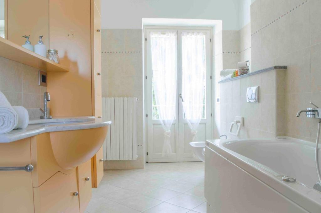 Koupelna v ubytování B&B La Buonora