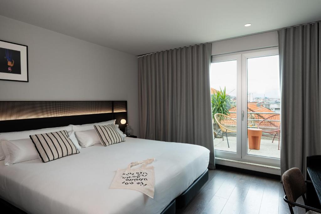 
Deluxe Room City View With Terrace
