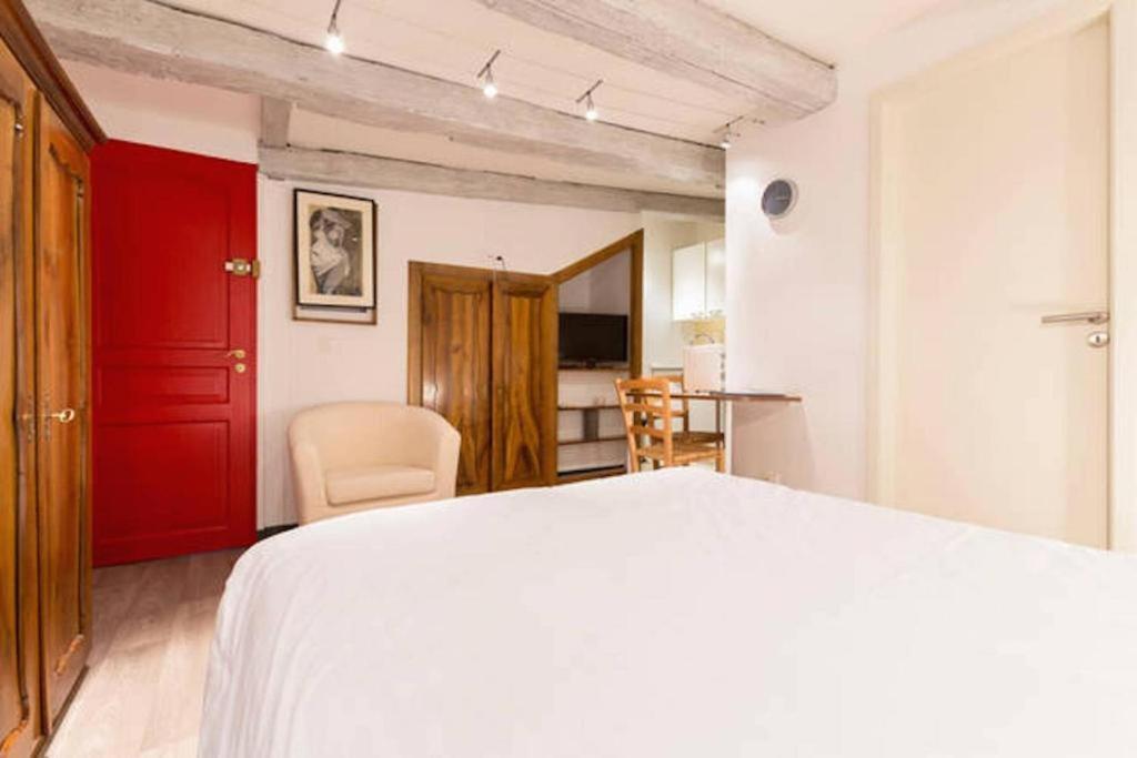 Historic city center - Petite Venise suites – photo 16