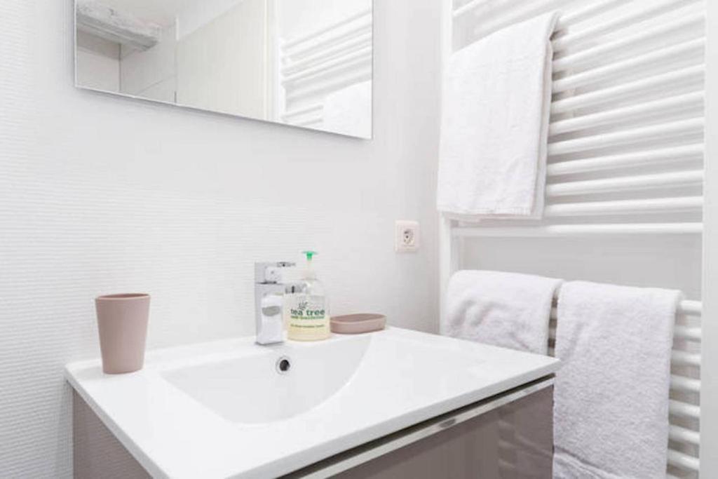 Historic city center - Petite Venise suites – photo 13