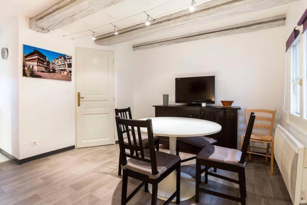 Historic city center - Petite Venise suites – photo 31