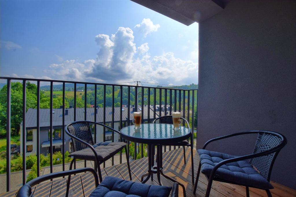 Un balcón o terraza en Hike & Ski Wisła