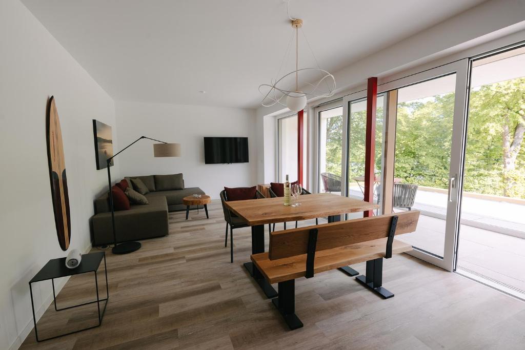 TV a/nebo společenská místnost v ubytování Ferienapartments Seepark Möhnesee