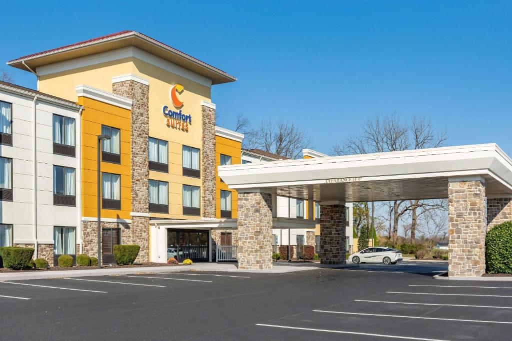 Comfort Suites Amish Country - Housity