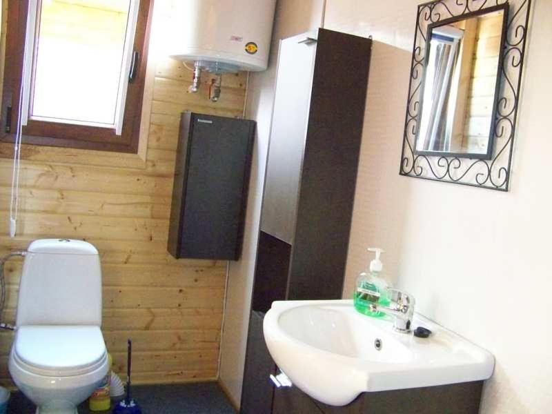 Koupelna v ubytování Pod Szklaną Wydmą