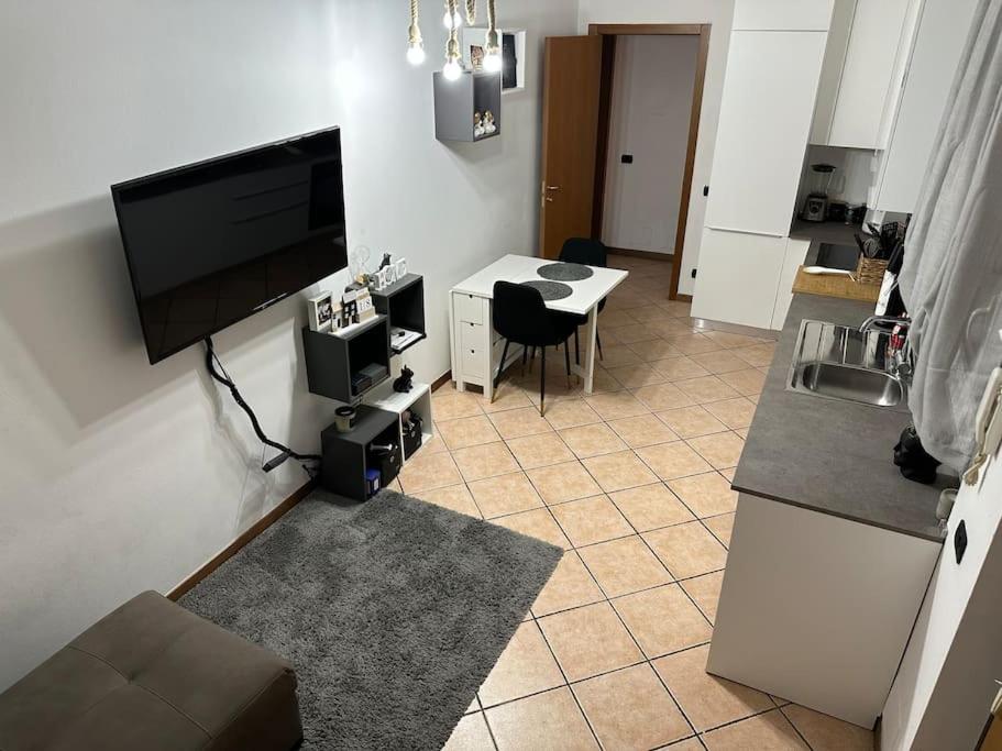 Kuchyň nebo kuchyňský kout v ubytování Indomabile Home Como