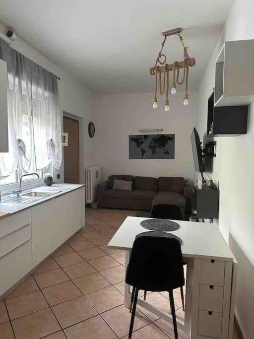 Kuchyň nebo kuchyňský kout v ubytování Indomabile Home Como