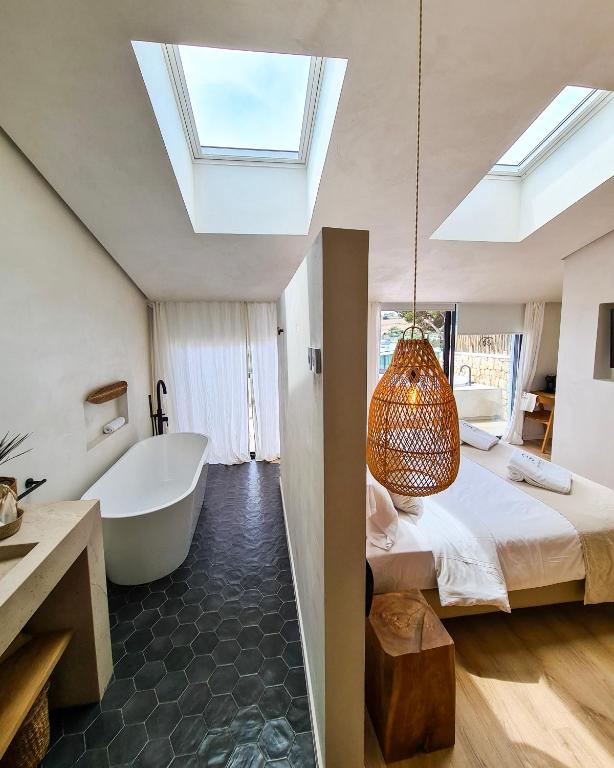 Koupelna v ubytování S´Estancia Suites