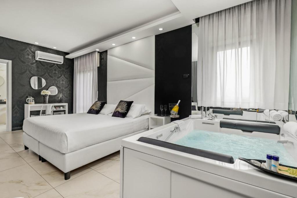 Reggia Suite Spa Hotel - Suite Mit Spa Bad