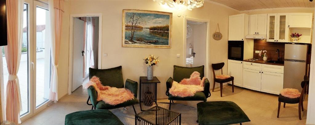 Køkken eller tekøkken på Luxury Apartment Slavica