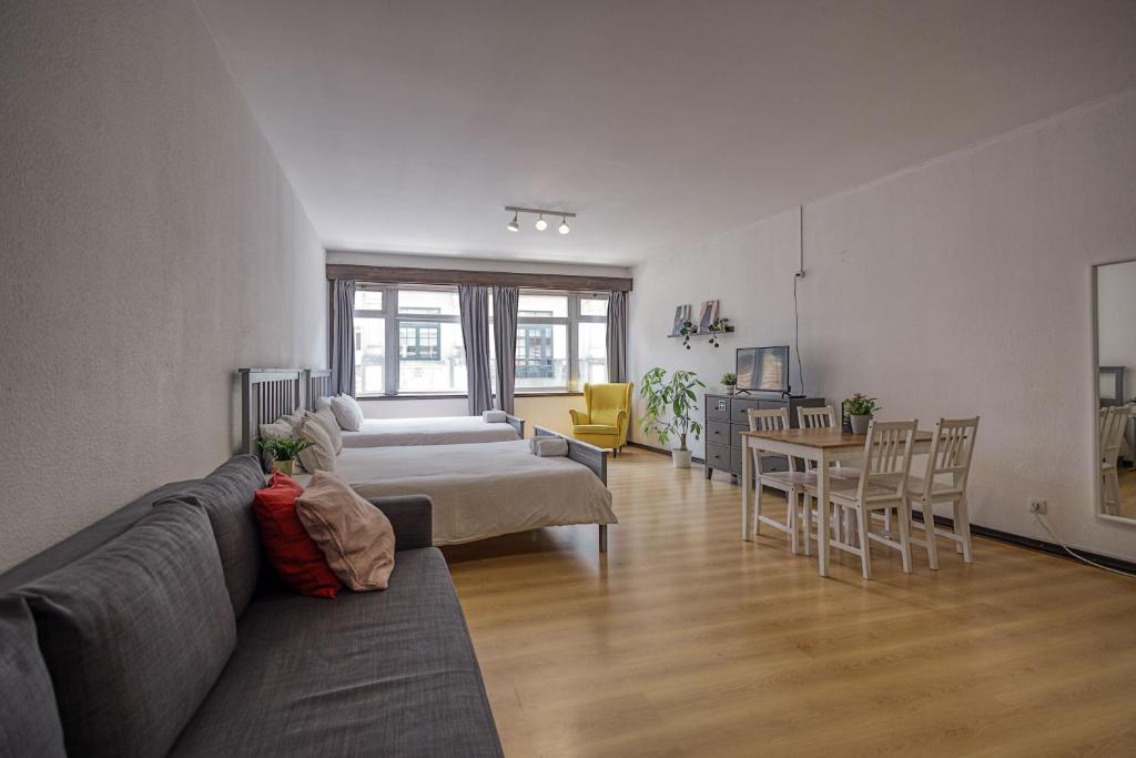Travel & Live Aliados Apartment - Studio Apartment