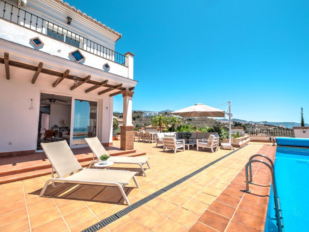 Πισίνα στο ή κοντά στο Luxury villa with private pool and 7 bedrooms