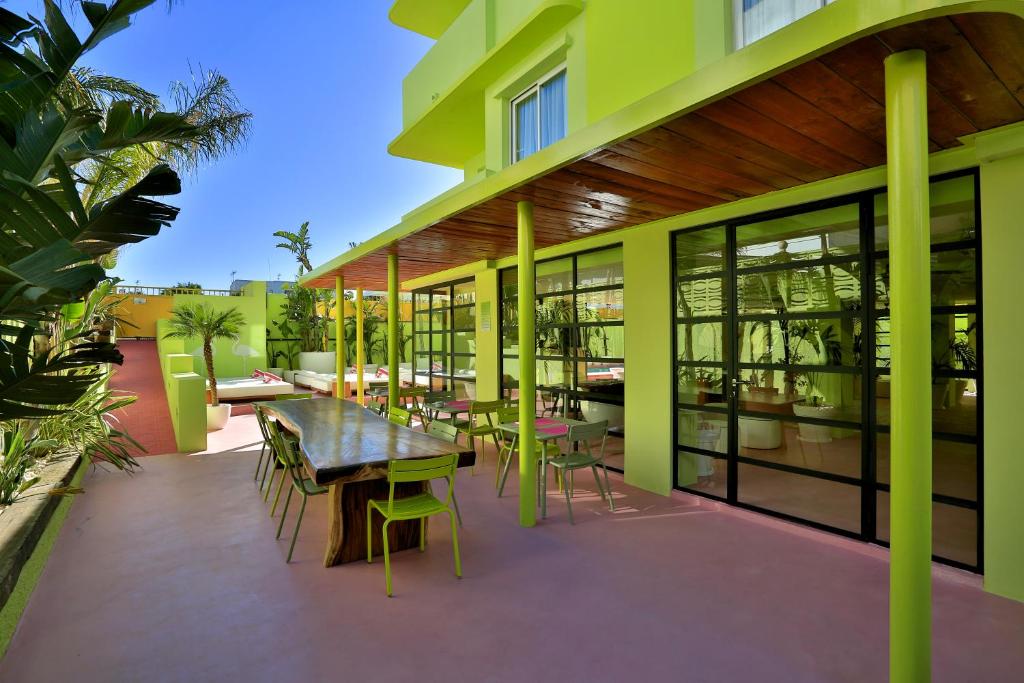 Tropicana Ibiza Suites - Adults Only, Playa den Bossa ...