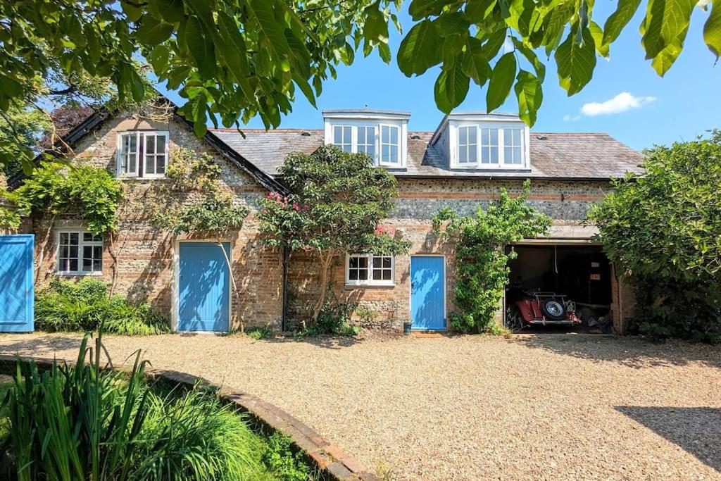 Trinity Lodge annexe, Dorchester (updated prices 2024)