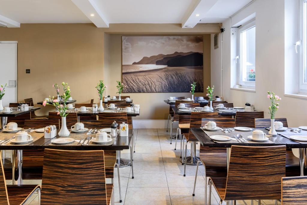 Kensington Court Hotel - Earls Court photo
