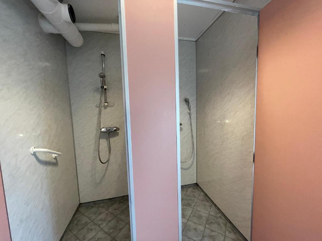 Koupelna v ubytování Førde Sommarhotell