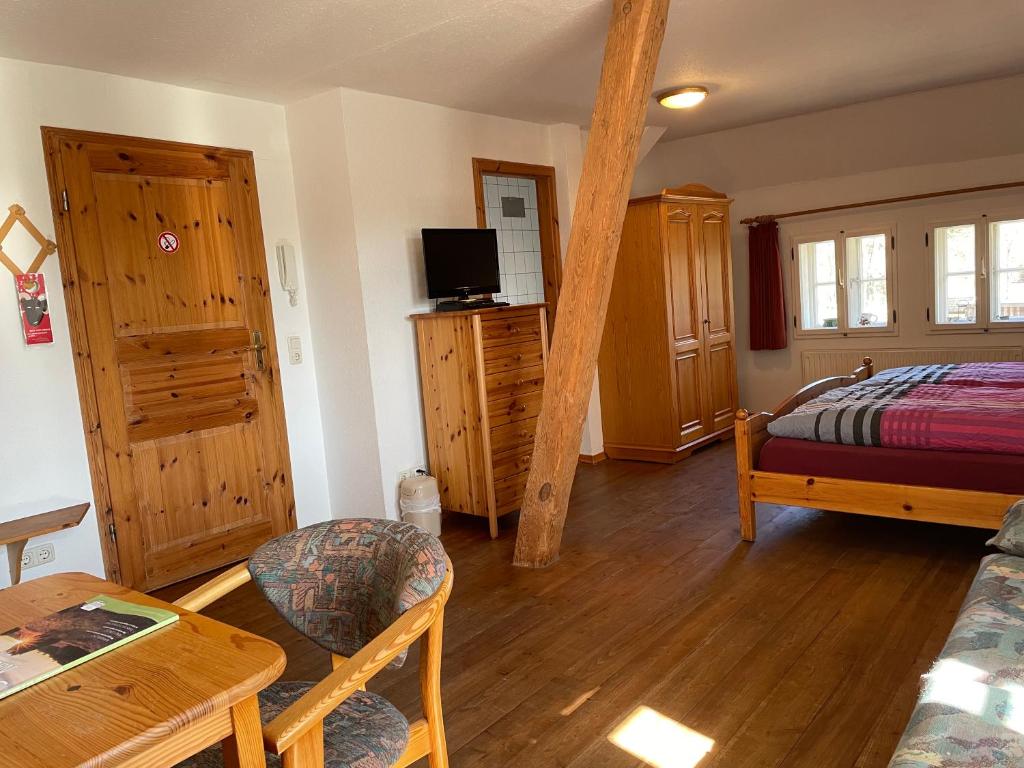 Postel nebo postele na pokoji v ubytování Hotel TraumzeitHof