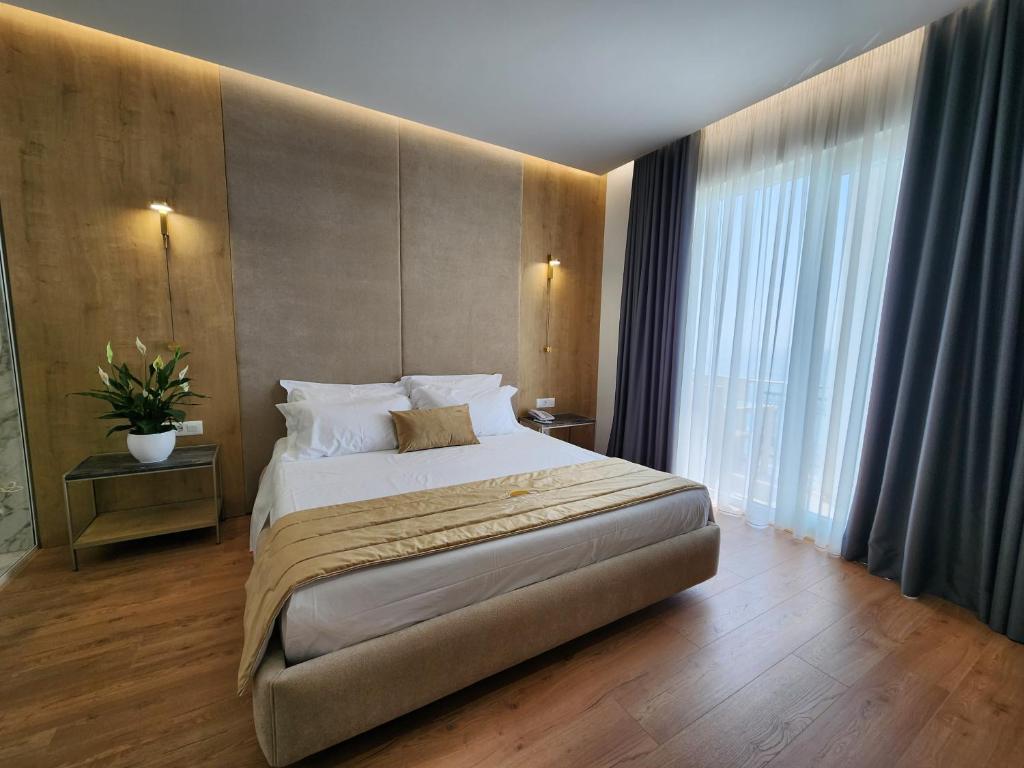Hotel Gold - Image 6