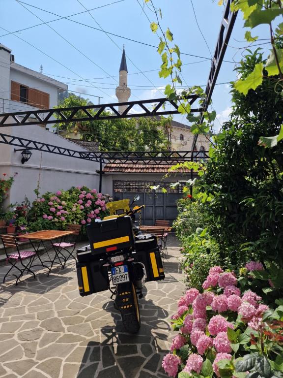 Zahrada ubytování Palorto Traditional Hotel