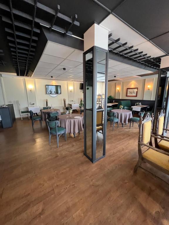 Restaurace v ubytování Astra Hotel