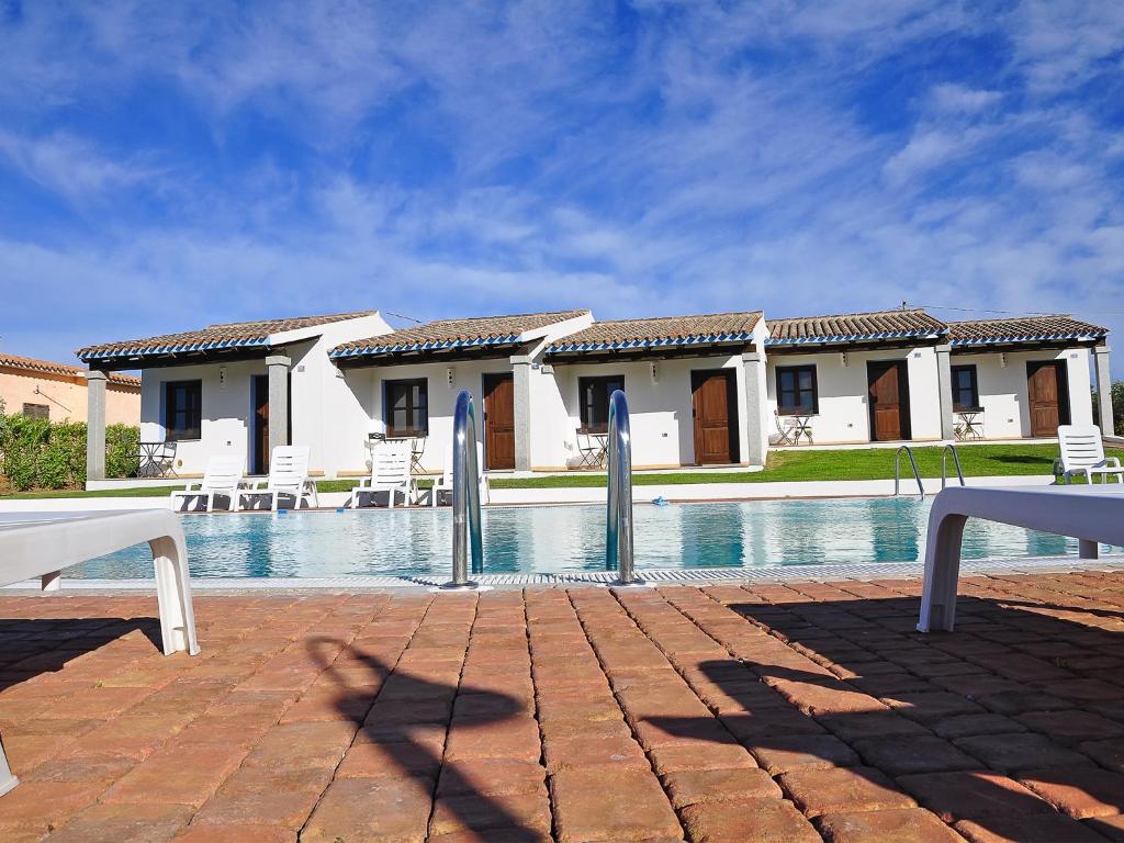 Bazén v ubytování Sa Prata Hotel & Resort nebo v jeho okolí