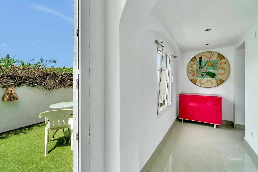 A garden outside Casa Primera by Aldertons