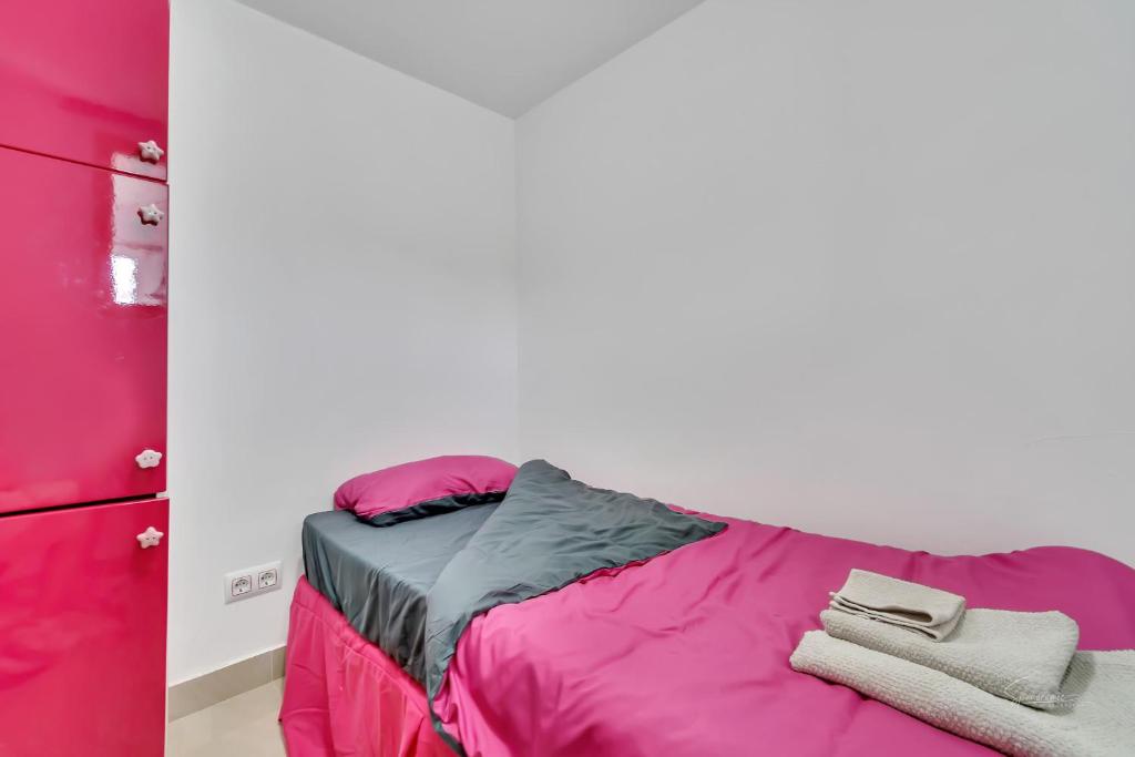 A bed or beds in a room at Casa Primera by Aldertons