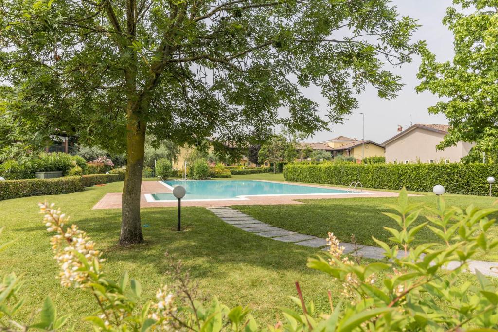 Bazén v ubytovaní La Collina- Garda Lake alebo v jeho blízkosti