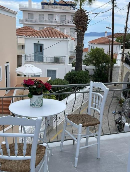 Balkón nebo terasa v ubytování Nano's House Οροφοδιαμέρισμα στο κέντρο