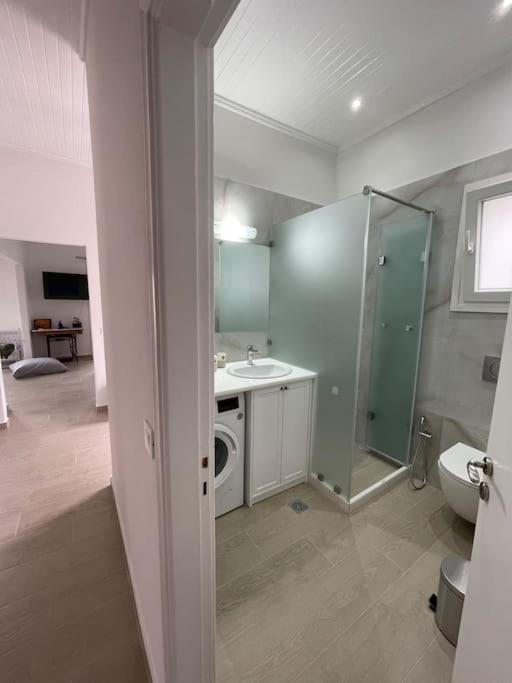 Koupelna v ubytování Nano's House Οροφοδιαμέρισμα στο κέντρο