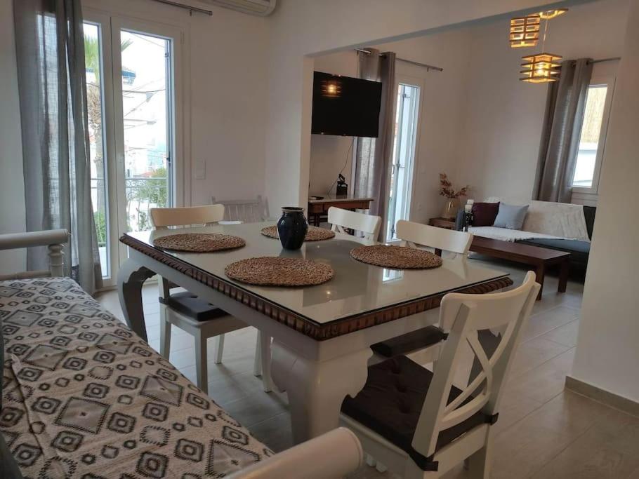 Posezení v ubytování Nano's House Οροφοδιαμέρισμα στο κέντρο