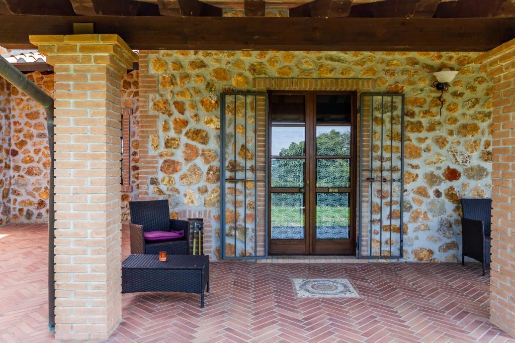 A seating area at Casa Vacanza Il Carpignone 1