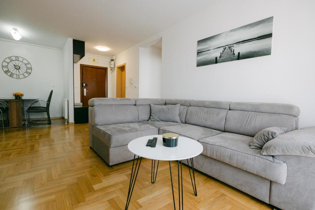 Ladenta apartman*** - 2