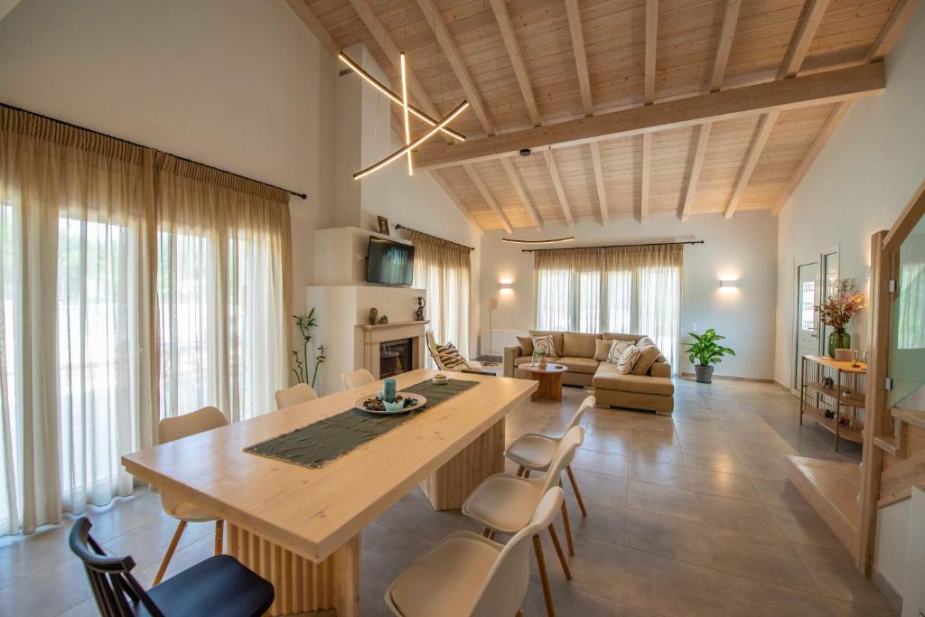 Istumisnurk majutusasutuses Villa Martha Perithia Corfu