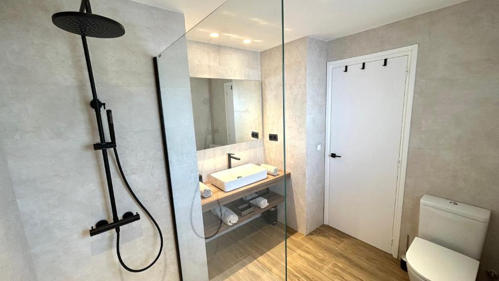 Kúpeľňa v ubytovaní Casa con Jardín y Piscina Comunitaria