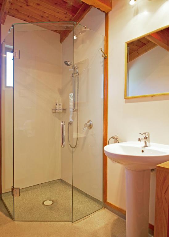 Te Wanaka Lodge - Resim 3