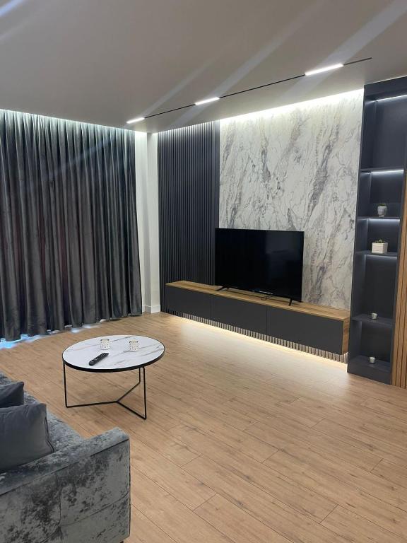 Emi Apartment