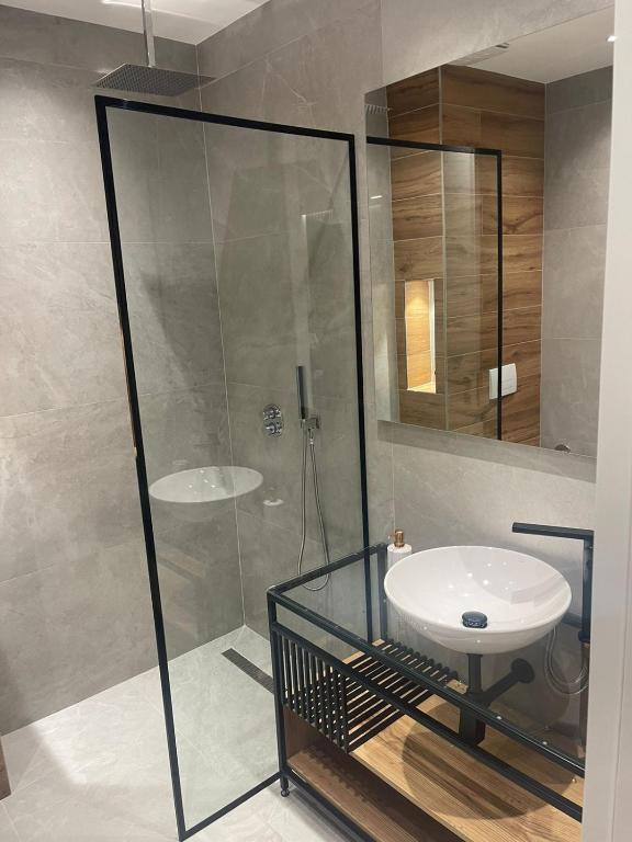 Emi Apartment - Imazhi 7