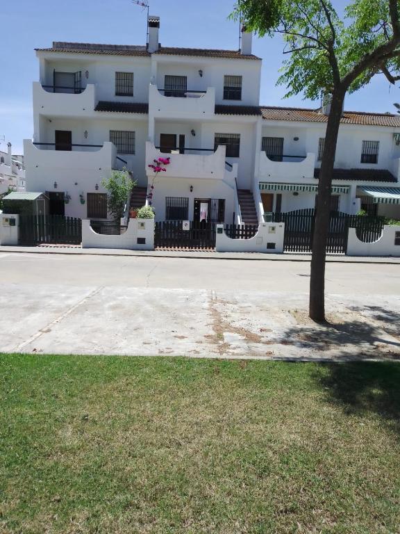 La Antilla-Islantilla:Apartamento 100 m playa con aparcamiento y ascensor - 7 o 8 PAX