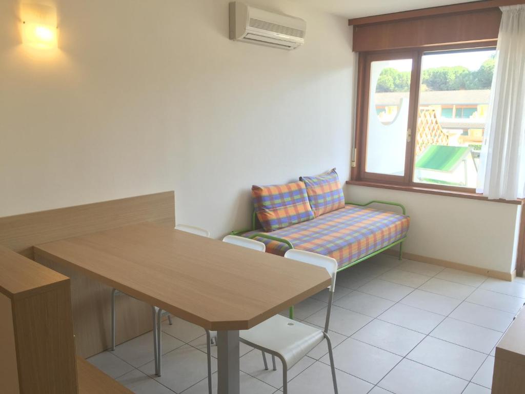 A seating area at Bibione Residence Apartments