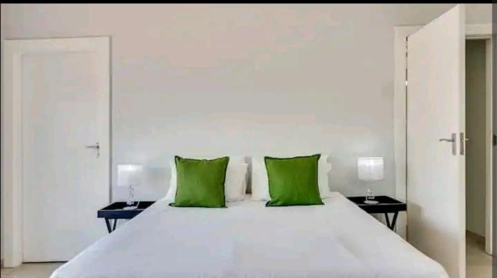 East Prestige lodge - Deluxe Double Room With Bath