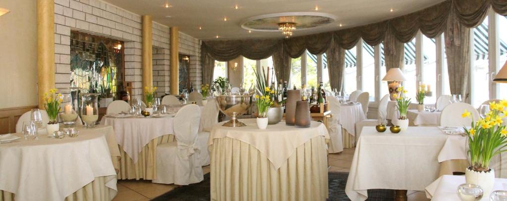 Restaurace v ubytování Domaine de la Forêt