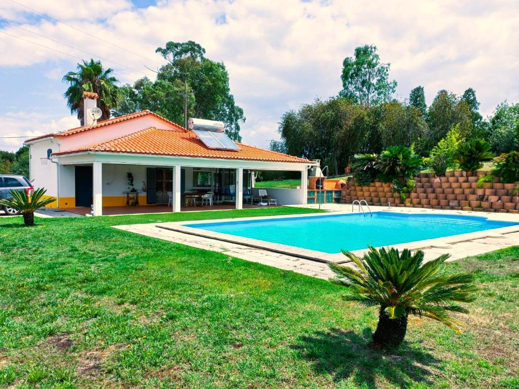 Bazén v ubytování Quinta Pomelo nebo v jeho okolí