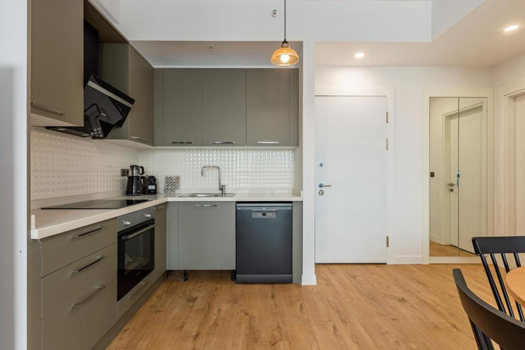 Kép Modern Apartment with Fantastic City View in Kadikoy szállásáról Isztambulban a galériában
