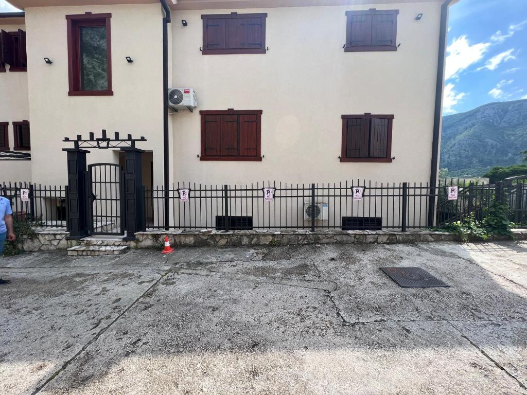 Een algemene foto van de bergen of uitzicht op de bergen vanuit het appartement