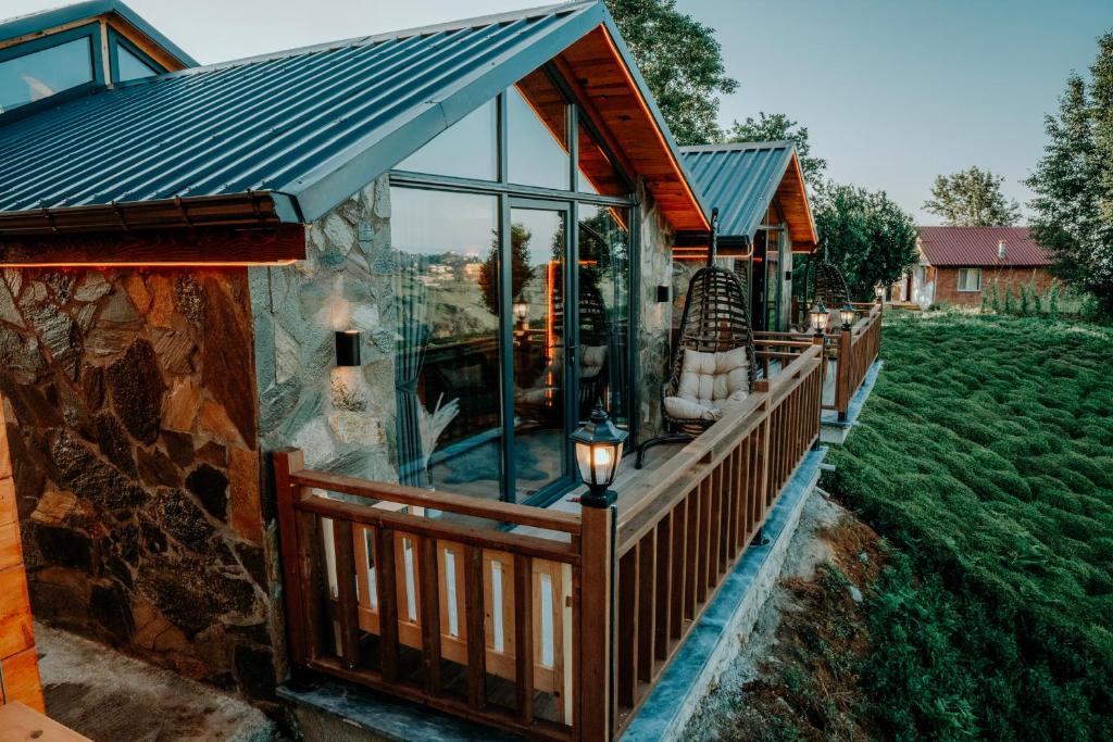 Fotografie z fotogalerie ubytování YALİ SUİT BUNGALOV v destinaci Ardeşen