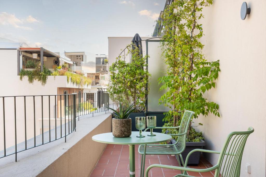 L'Avventura Athens - Resim 13