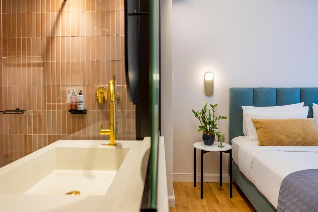 L'Avventura Athens - Resim 45