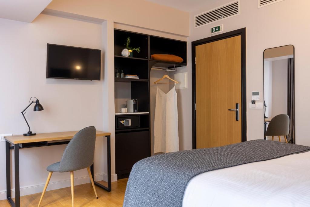 L'Avventura Athens - Resim 23